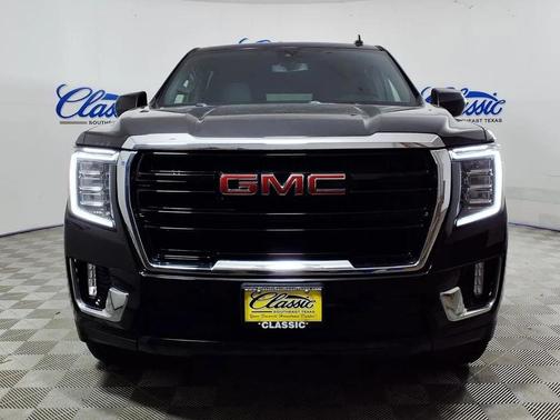 Black 2022 GMC Yukon XL SLE