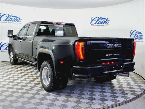 2025 GMC Sierra 3500 Denali