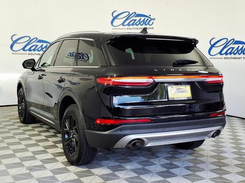 Black 2022 Lincoln Corsair Standard