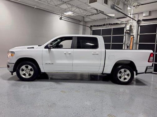 Bright White Clearcoat 2022 RAM 1500 Big Horn/Lone Star