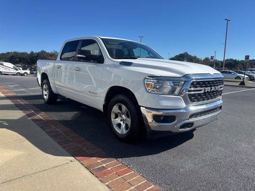 Bright White Clearcoat 2022 RAM 1500 Big Horn/Lone Star
