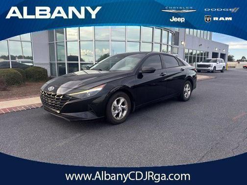 Onyx Black 2023 Hyundai ELANTRA SE