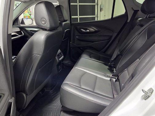 Summit White 2023 GMC Terrain SLT