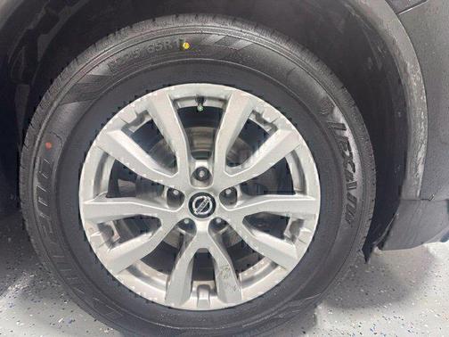Magnetic Black Pearl 2020 Nissan Rogue SV