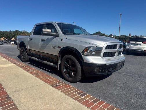 Bright Silver Metallic Clearcoat 2014 RAM 1500 Outdoorsman