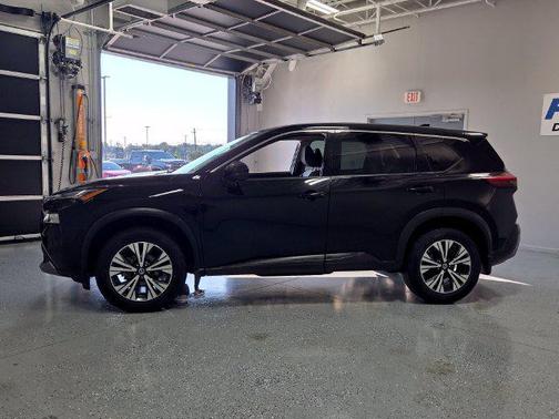 Super Black 2021 Nissan Rogue SV
