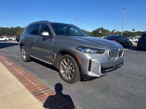 Gray Metallic 2026 BMW X5 sDrive40i