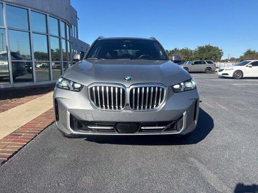 Gray Metallic 2026 BMW X5 sDrive40i