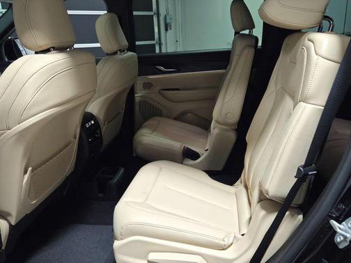 Diamond Black Crystal Pearlcoat 2026 Jeep Grand Cherokee L Limited