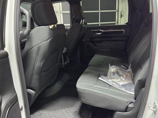 Bright White Clearcoat 2026 RAM 1500 Big Horn/Lone Star