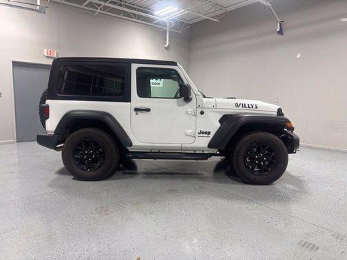 Bright White Clearcoat 2022 Jeep Wrangler Willys