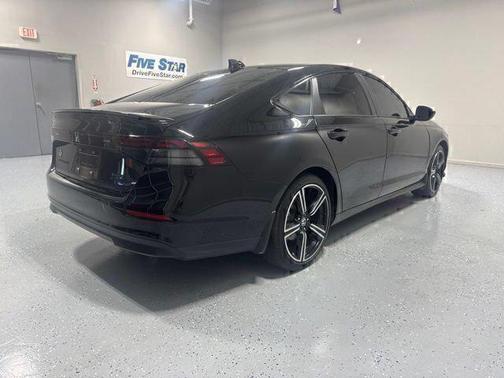 Crystal Black Pearl 2026 Honda Accord Hybrid Sport