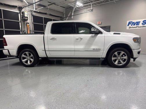 Bright White Clearcoat 2020 RAM 1500 Limited