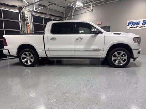 Bright White Clearcoat 2020 RAM 1500 Limited