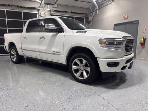 Bright White Clearcoat 2020 RAM 1500 Limited