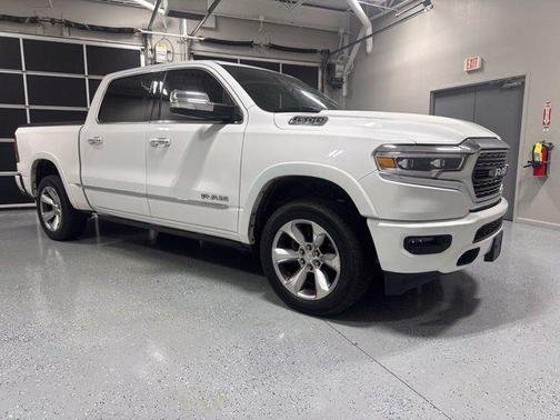 Bright White Clearcoat 2020 RAM 1500 Limited