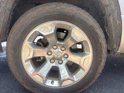 Billet Silver Metallic Clearcoat 2022 RAM 1500 Big Horn/Lone Star