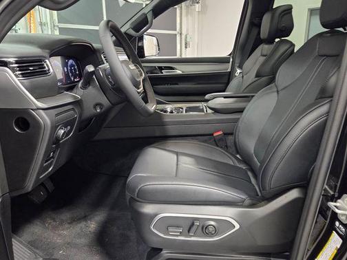 High Gloss Black 2026 Jeep Grand Wagoneer Limited Altitude 4x4