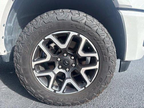 Bright White Clearcoat 2025 RAM 1500 Laramie