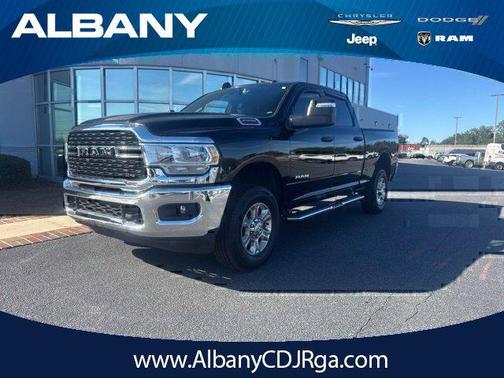 Diamond Black Crystal Pearlcoat 2024 RAM 2500 Big Horn Crew Cab 4x4 6'4' Box
