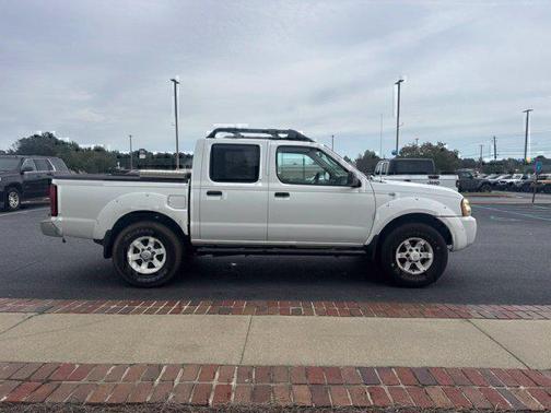 Avalanche 2004 Nissan Frontier XE-V6 Crew Cab