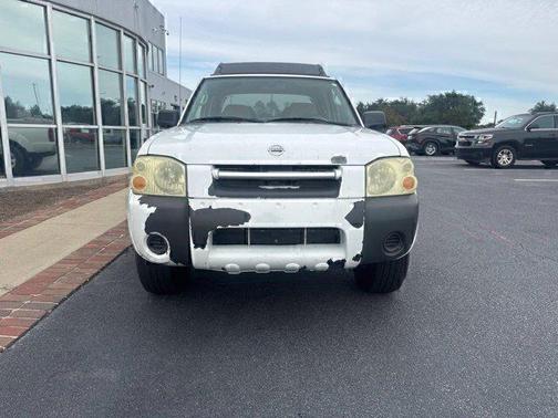 Avalanche 2004 Nissan Frontier XE-V6 Crew Cab