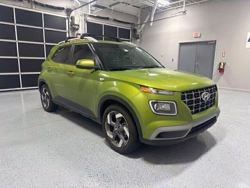Green Apple 2023 Hyundai VENUE SEL
