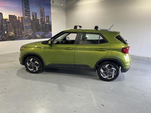 Green Apple 2023 Hyundai VENUE SEL