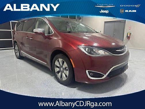 Velvet Red Pearlcoat 2018 Chrysler Pacifica Hybrid Limited