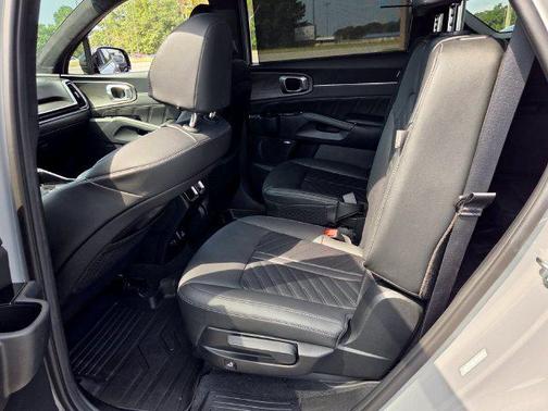 Wolf Gray 2025 Kia Sorento SX