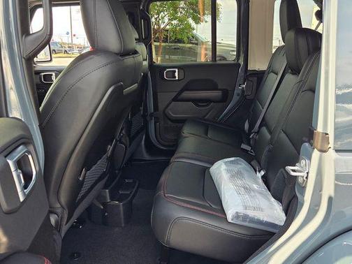 Anvil Clearcoat 2026 Jeep Wrangler Rubicon