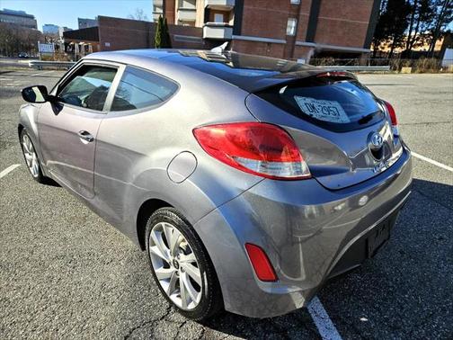 2016 Hyundai Veloster Base