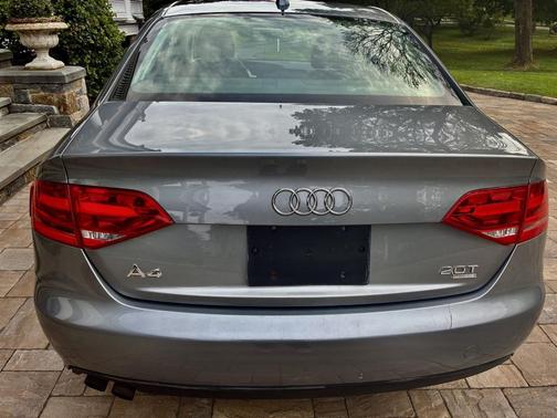 2010 Audi A4 2.0T Premium quattro