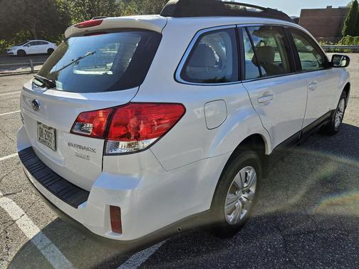 2013 Subaru Outback 2.5i
