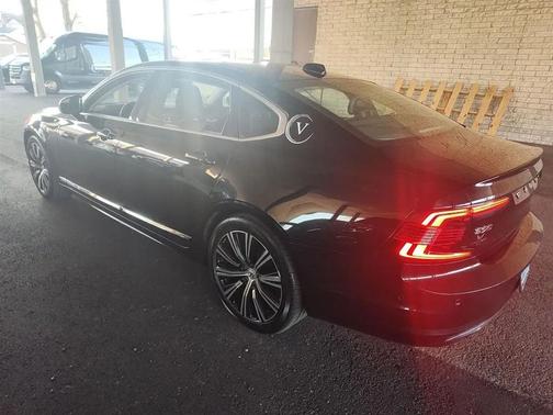 2024 Volvo S90 Recharge Plug-In Hybrid T8 Ultimate