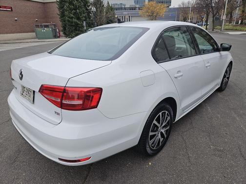 2015 Volkswagen Jetta Auto SE