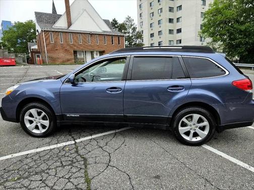 2013 Subaru Outback 2.5i Premium