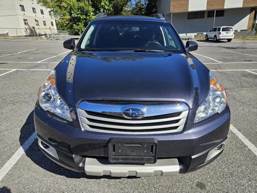 2010 Subaru Outback 3.6 R Limited
