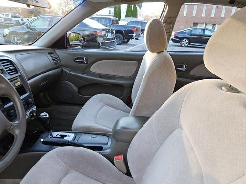 2003 Hyundai SONATA Base
