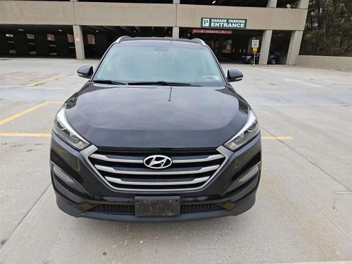 2017 Hyundai TUCSON SE Plus