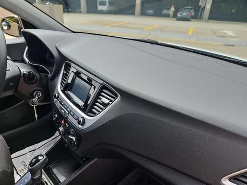 2019 Hyundai Accent SE