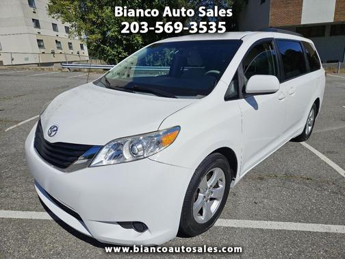 2014 Toyota Sienna LE