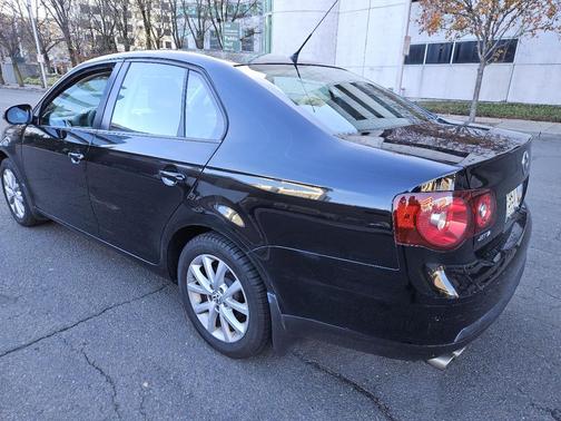 2010 Volkswagen Jetta Limited Edition