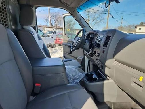 2017 Nissan NV Cargo NV2500 HD SV V6