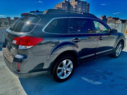 2013 Subaru Outback 2.5i Limited