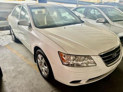 2010 Hyundai SONATA GLS