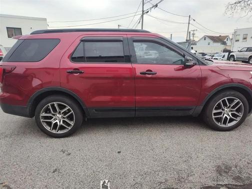 2017 Ford Explorer sport