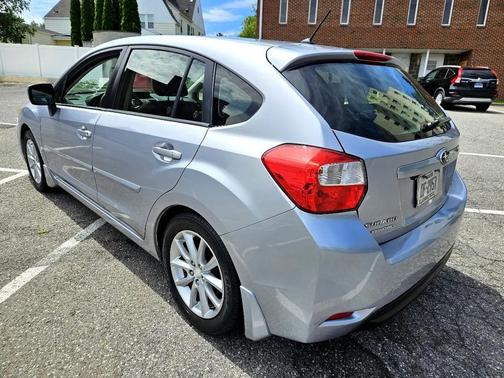 2014 Subaru Impreza 2.0i Premium