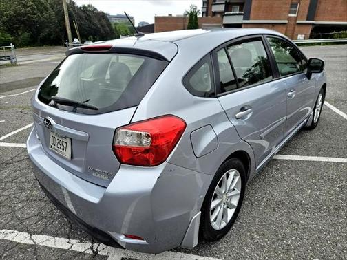 2014 Subaru Impreza 2.0i Premium