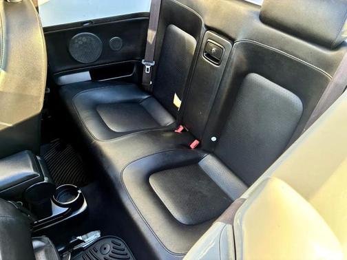 2010 Volkswagen New Beetle 2.5L